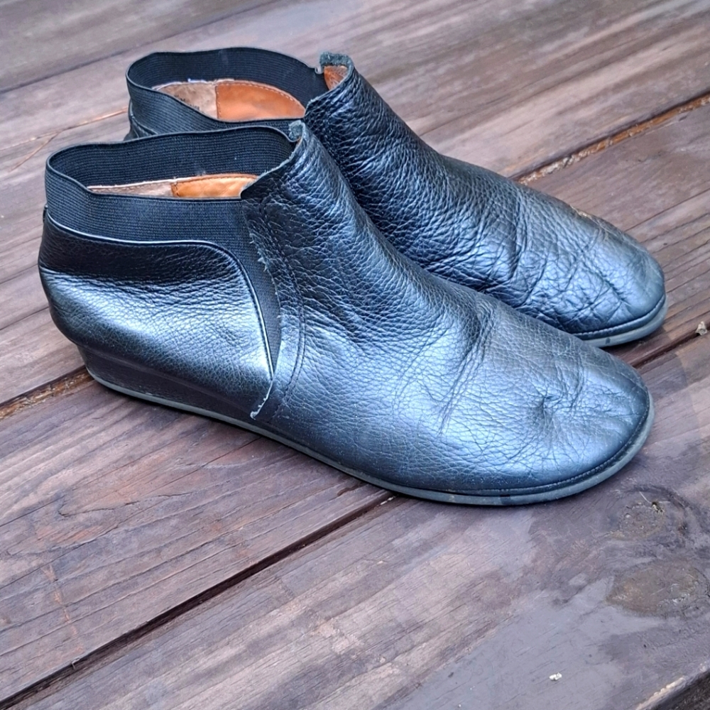 Kenneth Cole Gentle Souls Arlene booties Size 9.5 Black